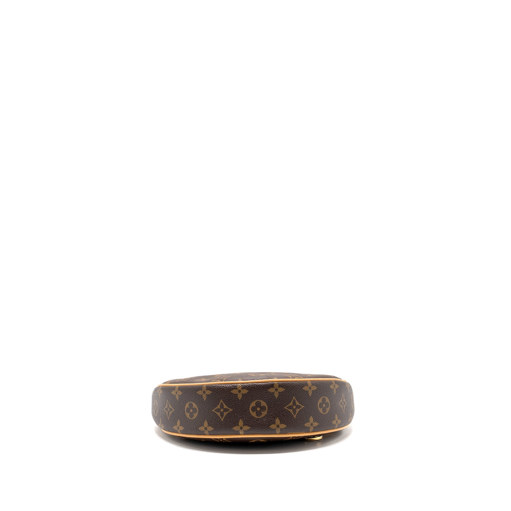 louis-vuitton-half-moon-loop-baguette-monogram-canvas-ghw-new-version-copy