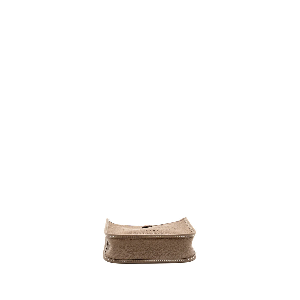 hermes-mini-evelyne-clemence-etoupe-shw-stamp-z-2