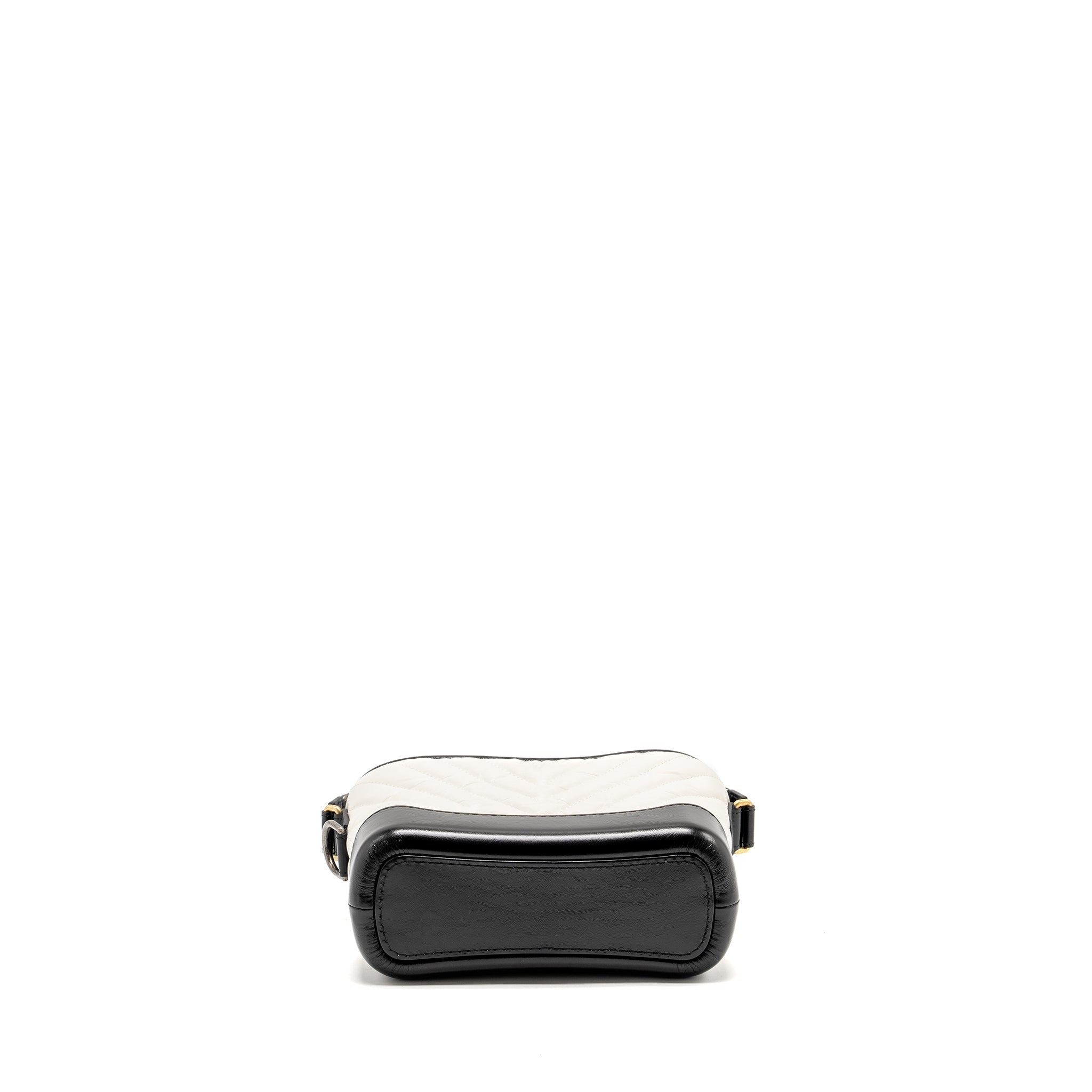 chanel-small-chevron-gabrielle-hobo-bag-calfskin-white-black-multicolour-hardware-copy