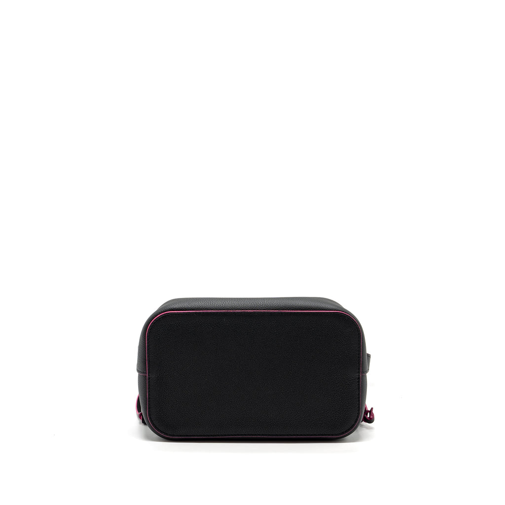 louis-vuitton-lockme-bucket-bag-calfskin-black-pink-shw