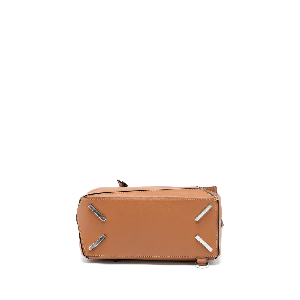 loewe-small-puzzle-bag-calfskin-tan-shw-1
