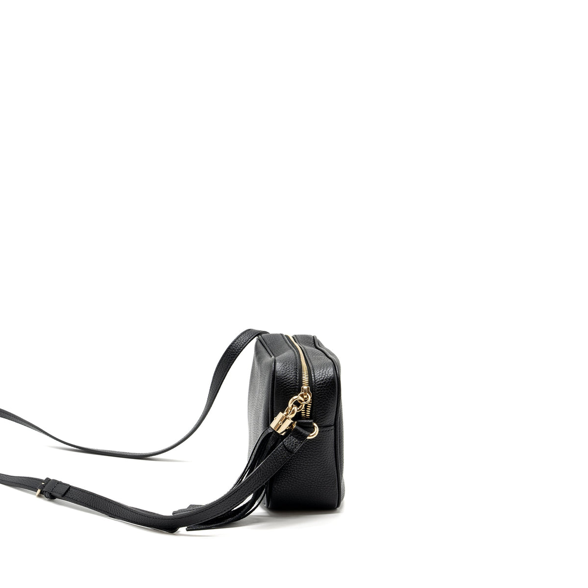gucci-soho-disco-camera-bag-grained-calfskin-black-ghw