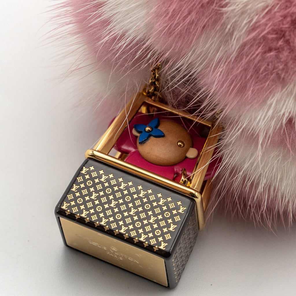 louis-vuitton-vivienne-hot-air-ballon-bag-charm-key-ring-fur-multicolor