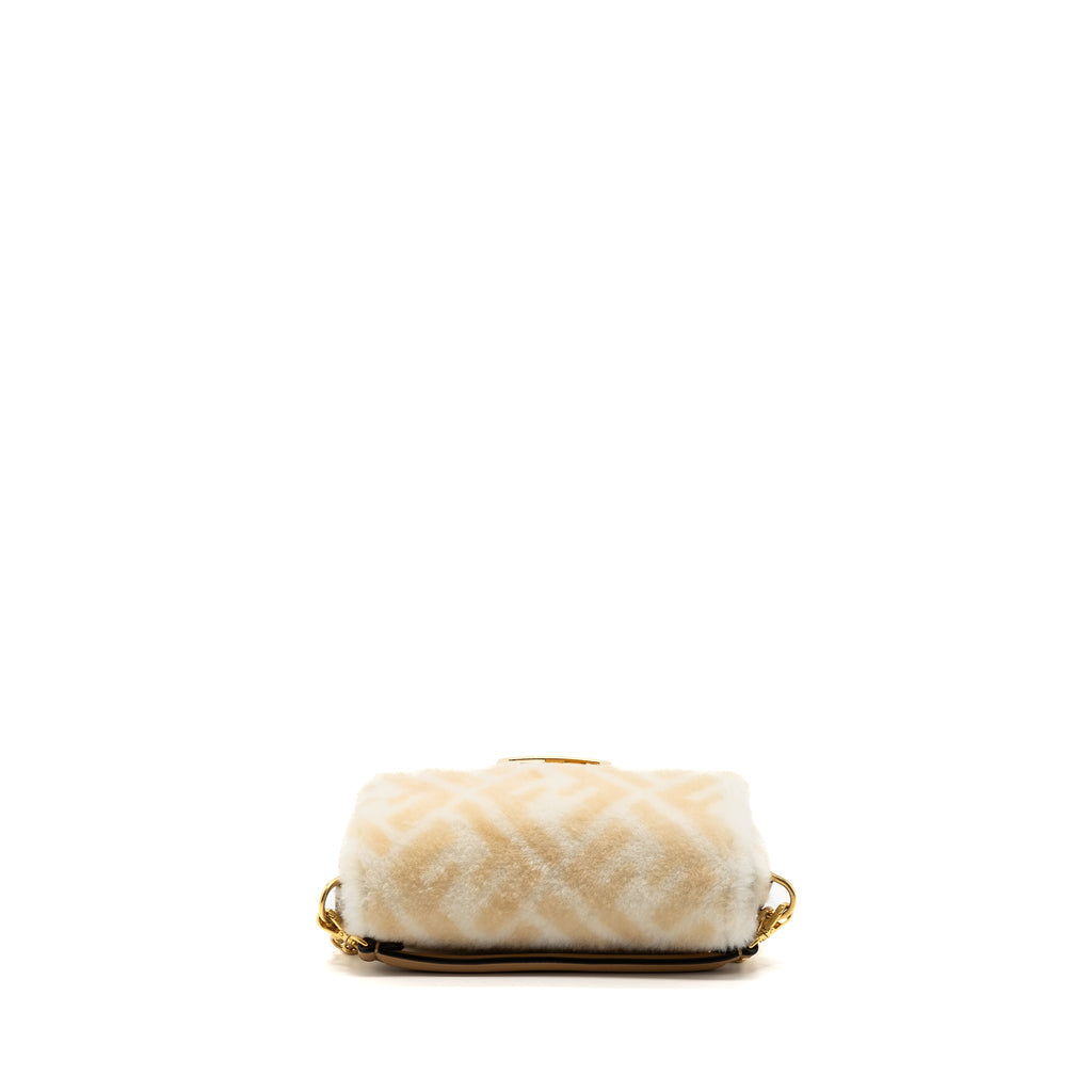 fendi-mini-baguette-sheepskin-beige-white-ghw