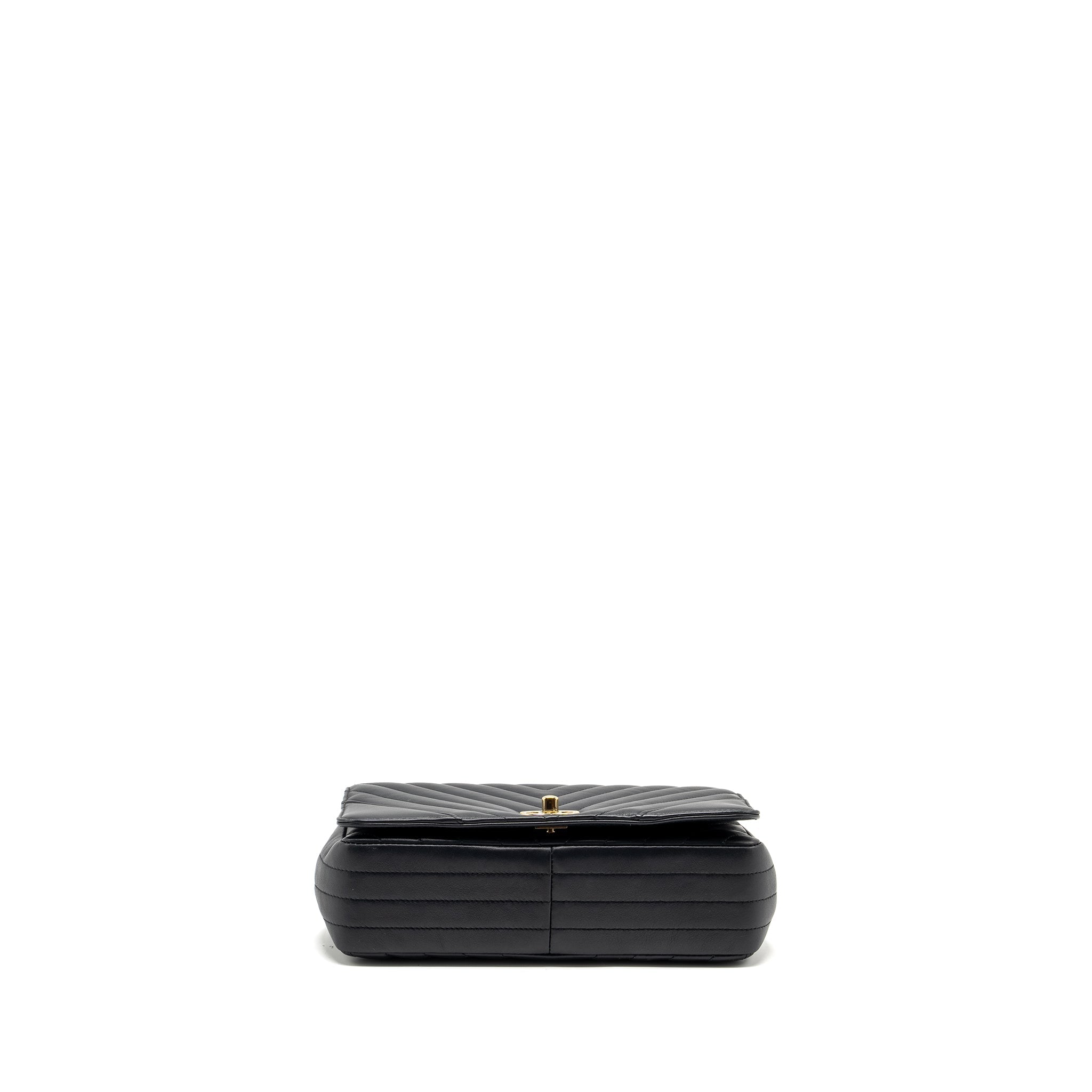 chanel-seasonal-chevron-flap-bag-calfskin-dark-navy-lghw