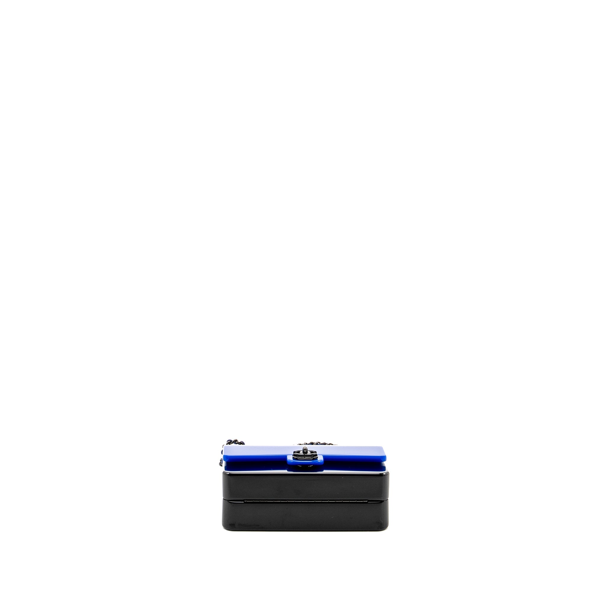 chanel-21k-plexi-flap-evening-bag-blue-black-with-black-hardware-microchip-copy