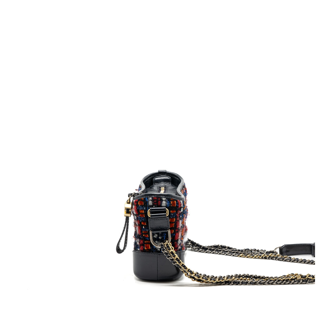 chanel-small-gabrielle-hobo-bag-tweed-calfskin-multicolour-multicolour-hardware-copy-1
