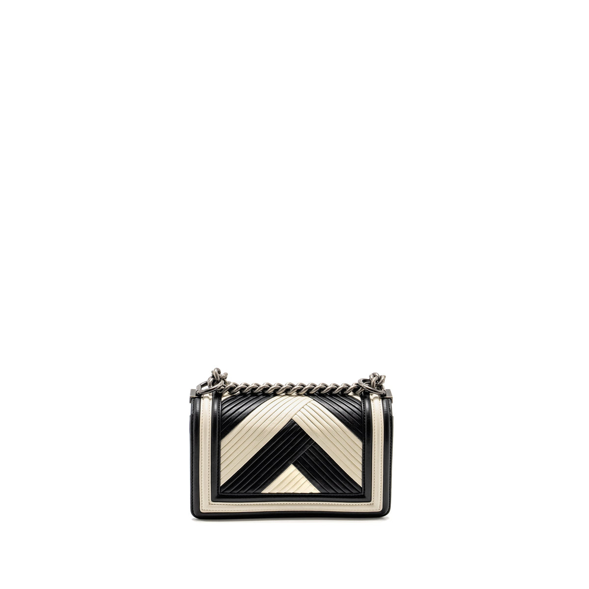 chanel-small-boy-bag-chevron-lambskin-white-black-shw