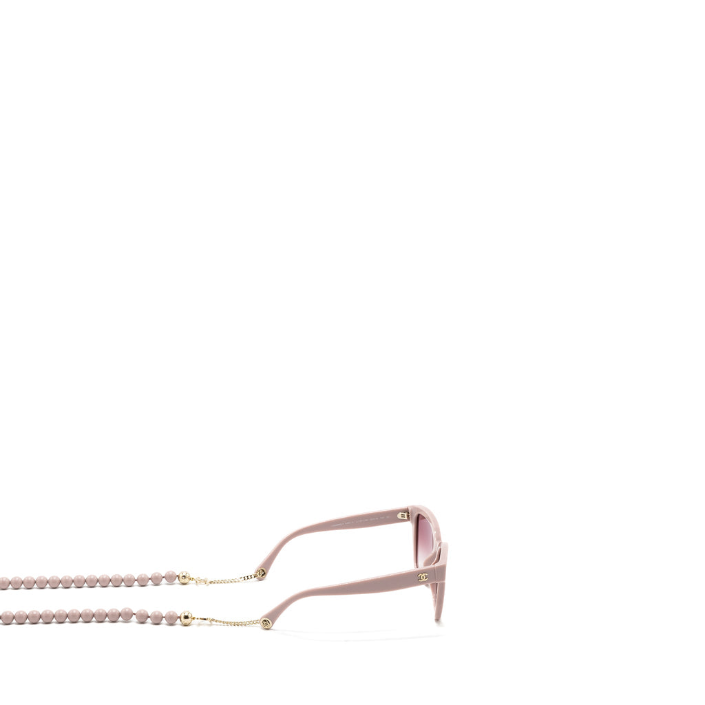 chanel-sunglasses-with-pearl-chain-pink