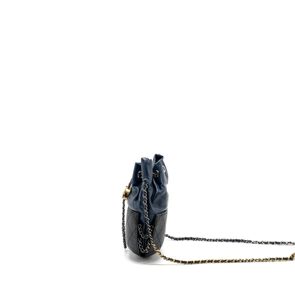 chanel-small-bucket-bag-calfskin-navy-black-multicolour-hardware