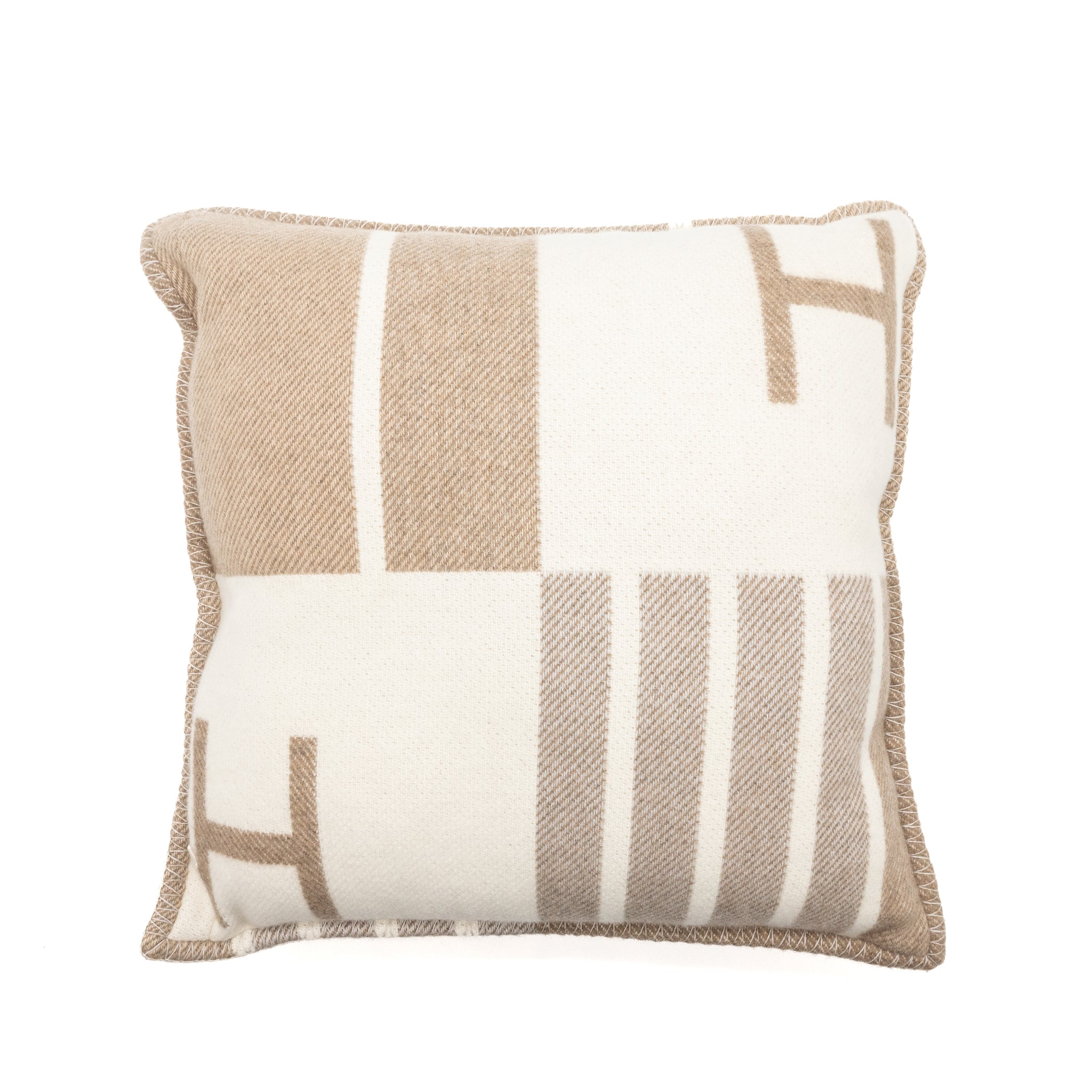 hermes-avalon-vibration-pillow-small-model-ecru-natural-1