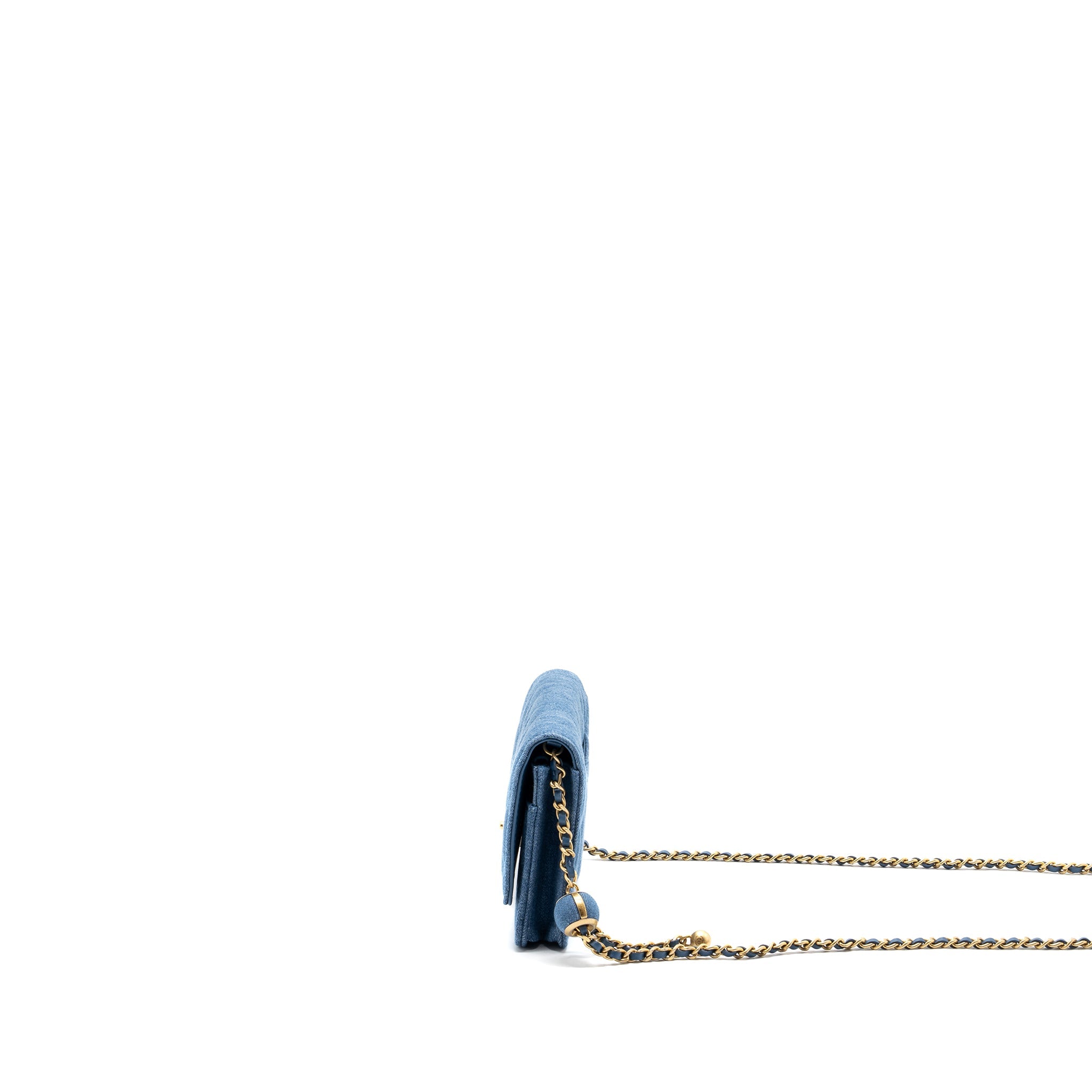 chanel-22c-pearl-crush-wallet-on-chain-denim-blue-ghw-microchip-copy-1