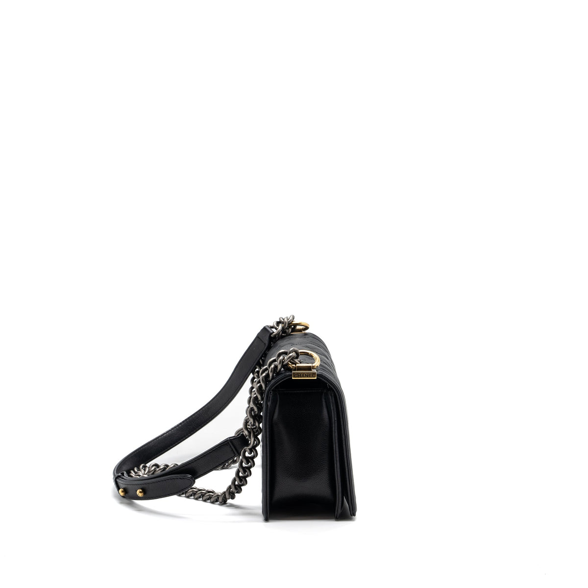 chanel-medium-boy-bag-calfskin-black-multicolor-hardware
