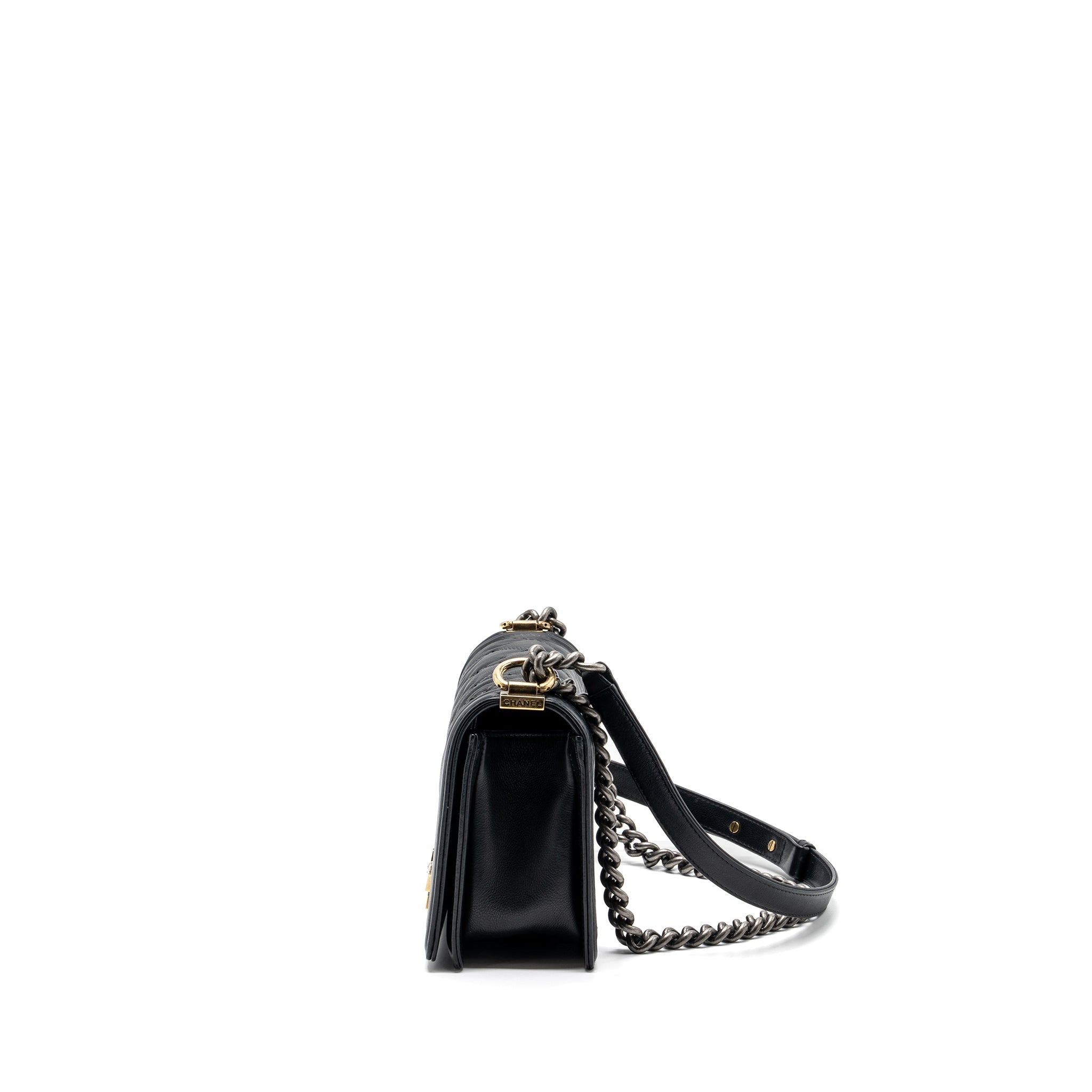 chanel-medium-boy-bag-calfskin-black-multicolor-hardware