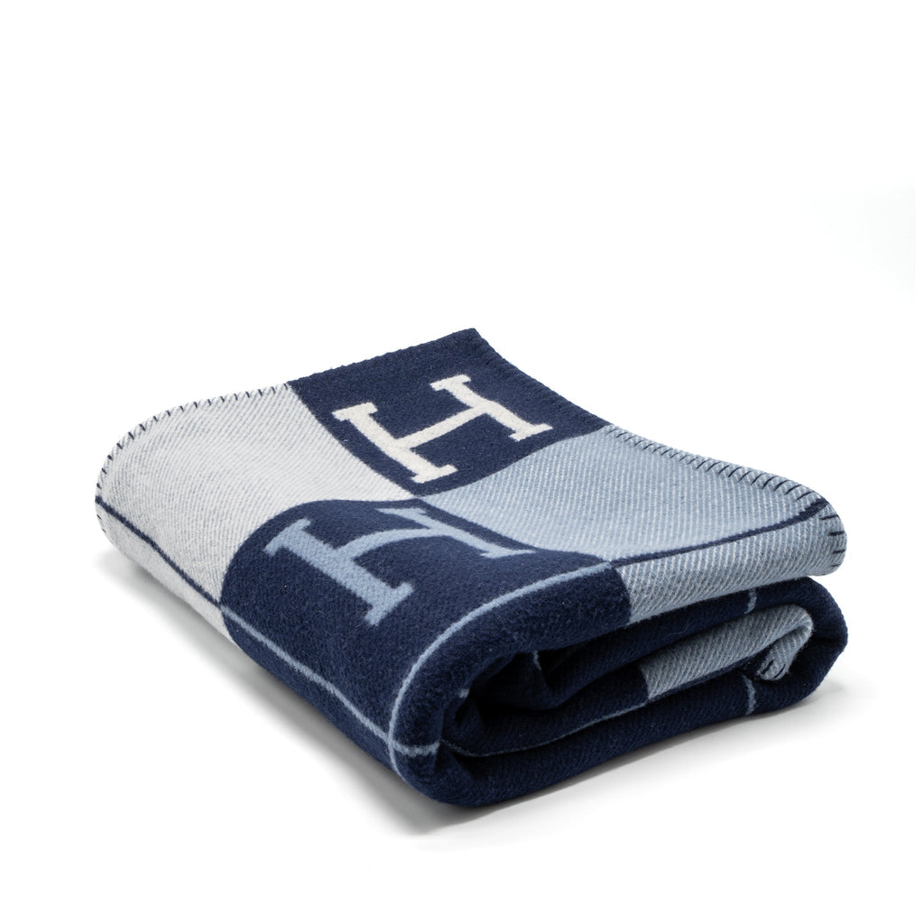 hermes-avalon-thrown-blanket-ecru-caban-1