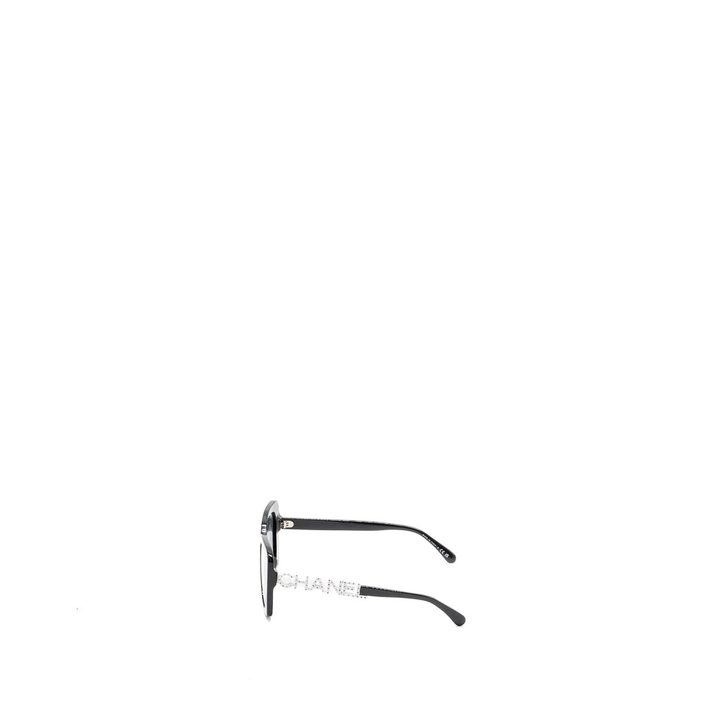 chanel-letter-and-cc-logo-sunglasses-black-white