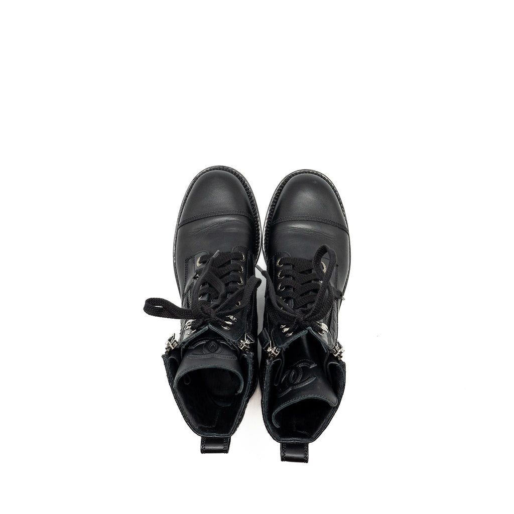 chanel-size-38-quilted-lace-up-combat-boots-calfskin-black-shw