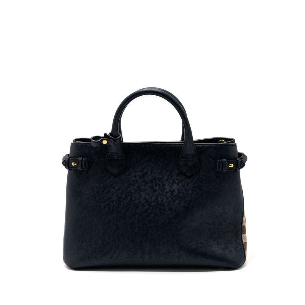 burberry-the-large-banner-bag-calfskin-dark-blue-multicolour-ghw