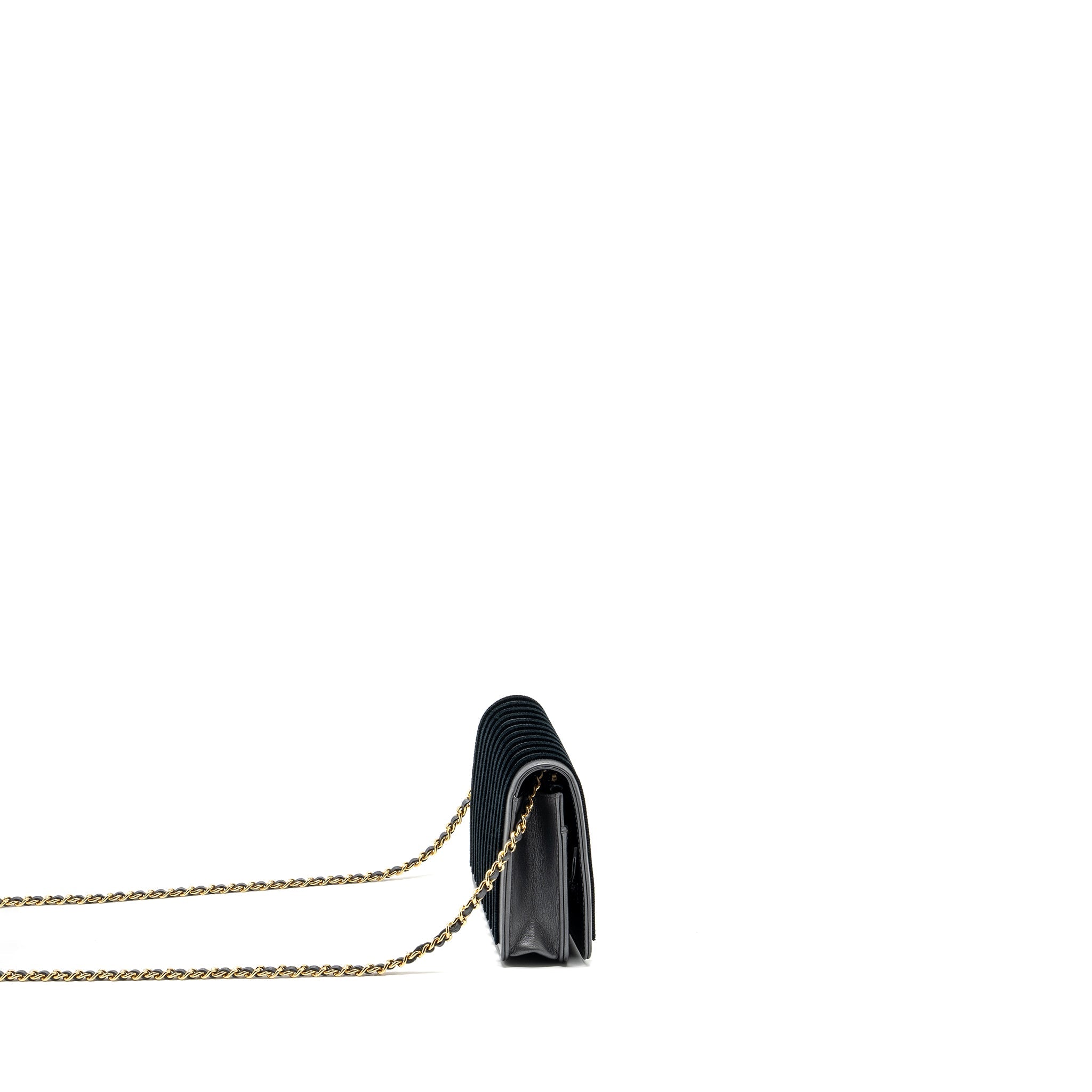 chanel-signature-logo-wallet-on-chain-leather-knit-silver-black-ghw
