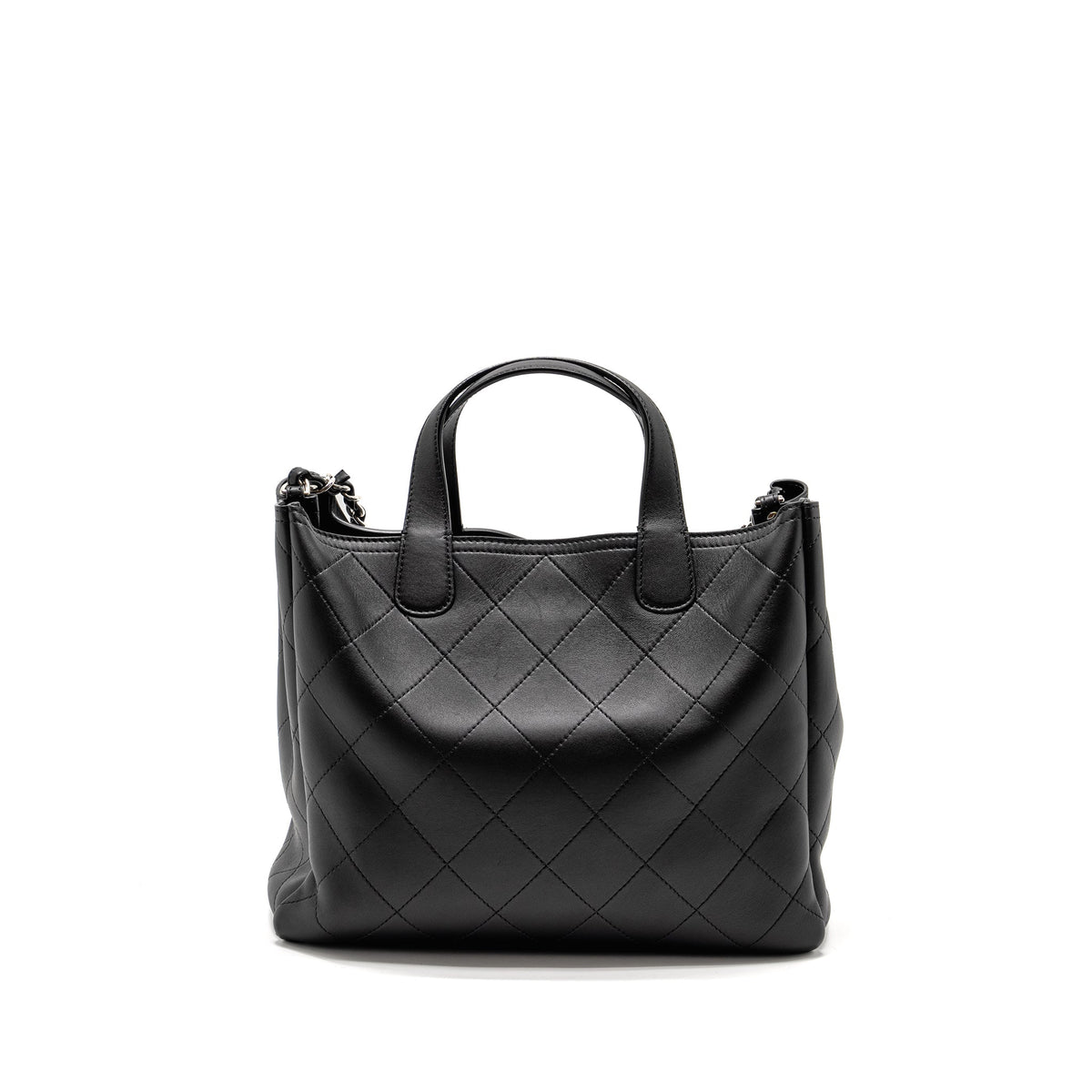 chanel-hampton-tote-bag-lambskin-black-shw