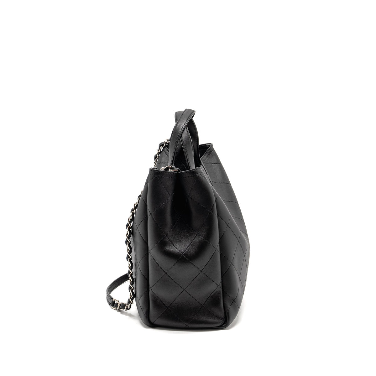 chanel-hampton-tote-bag-lambskin-black-shw