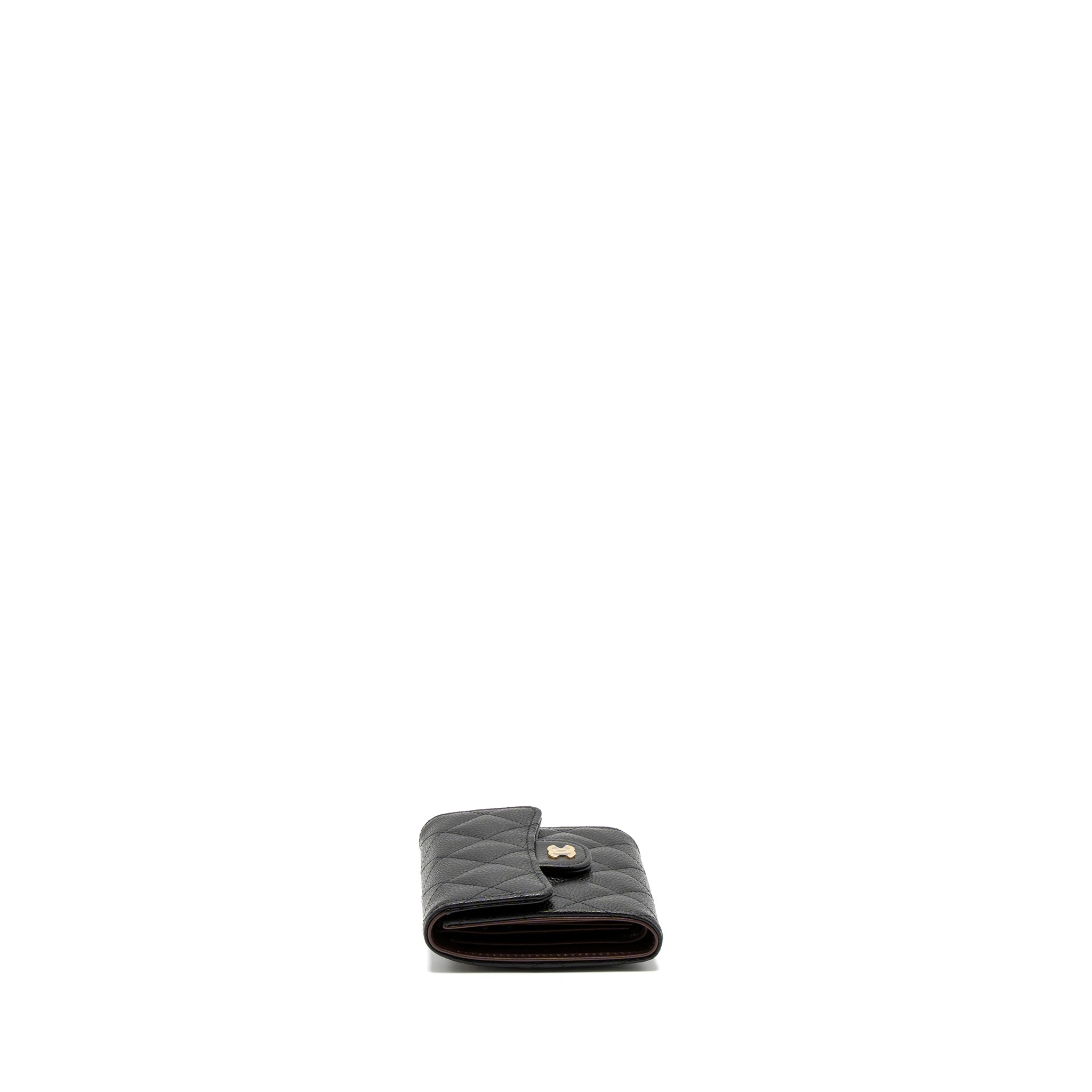 chanel-classic-compact-wallet-caviar-black-lghw-microchip-1