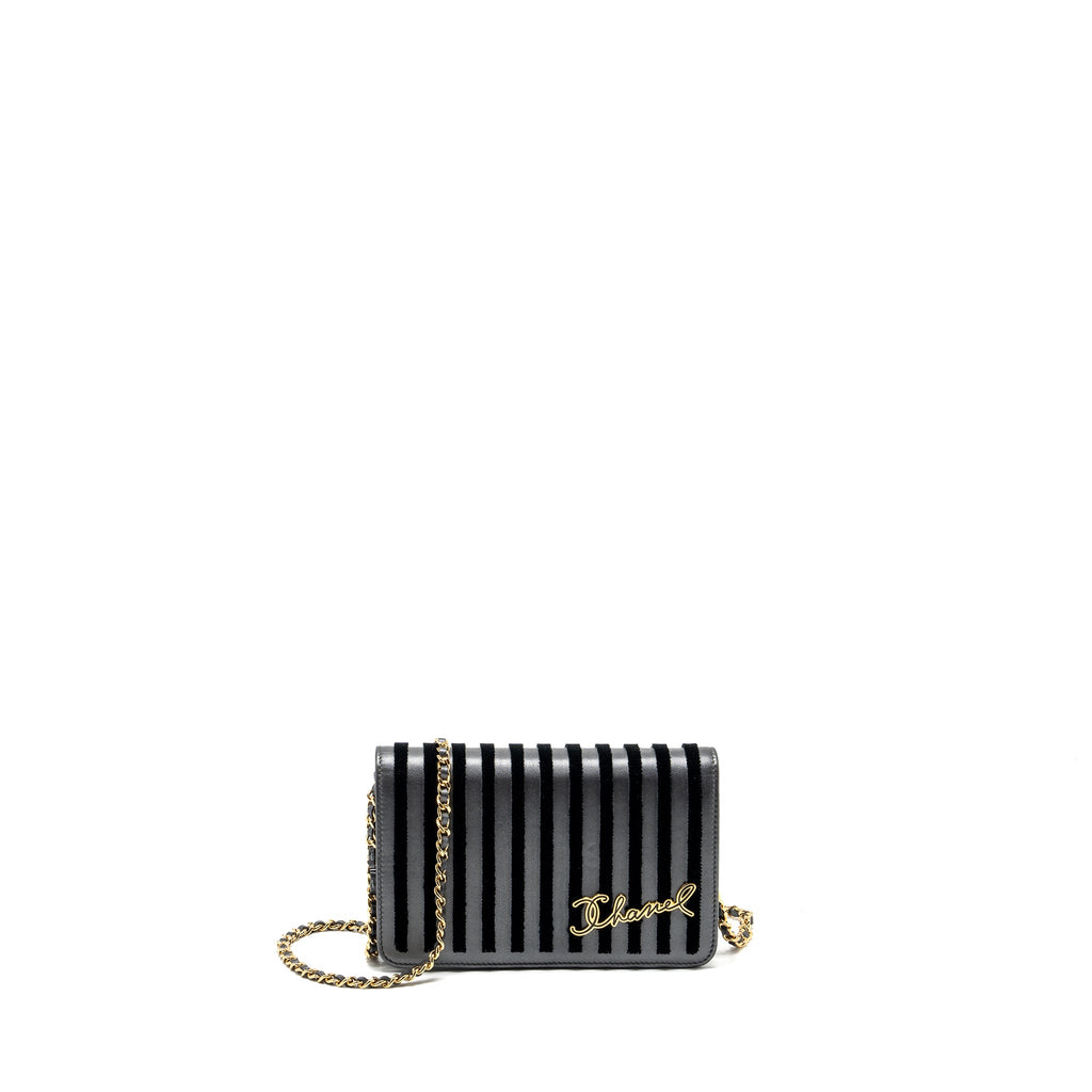 chanel-signature-logo-wallet-on-chain-leather-knit-silver-black-ghw