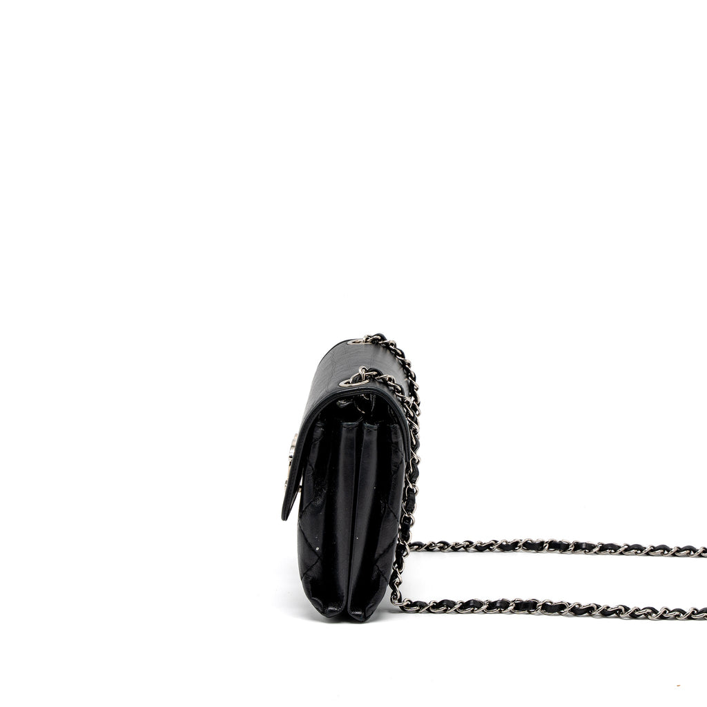 chanel-giant-cc-logo-bag-calfskin-navy-shw