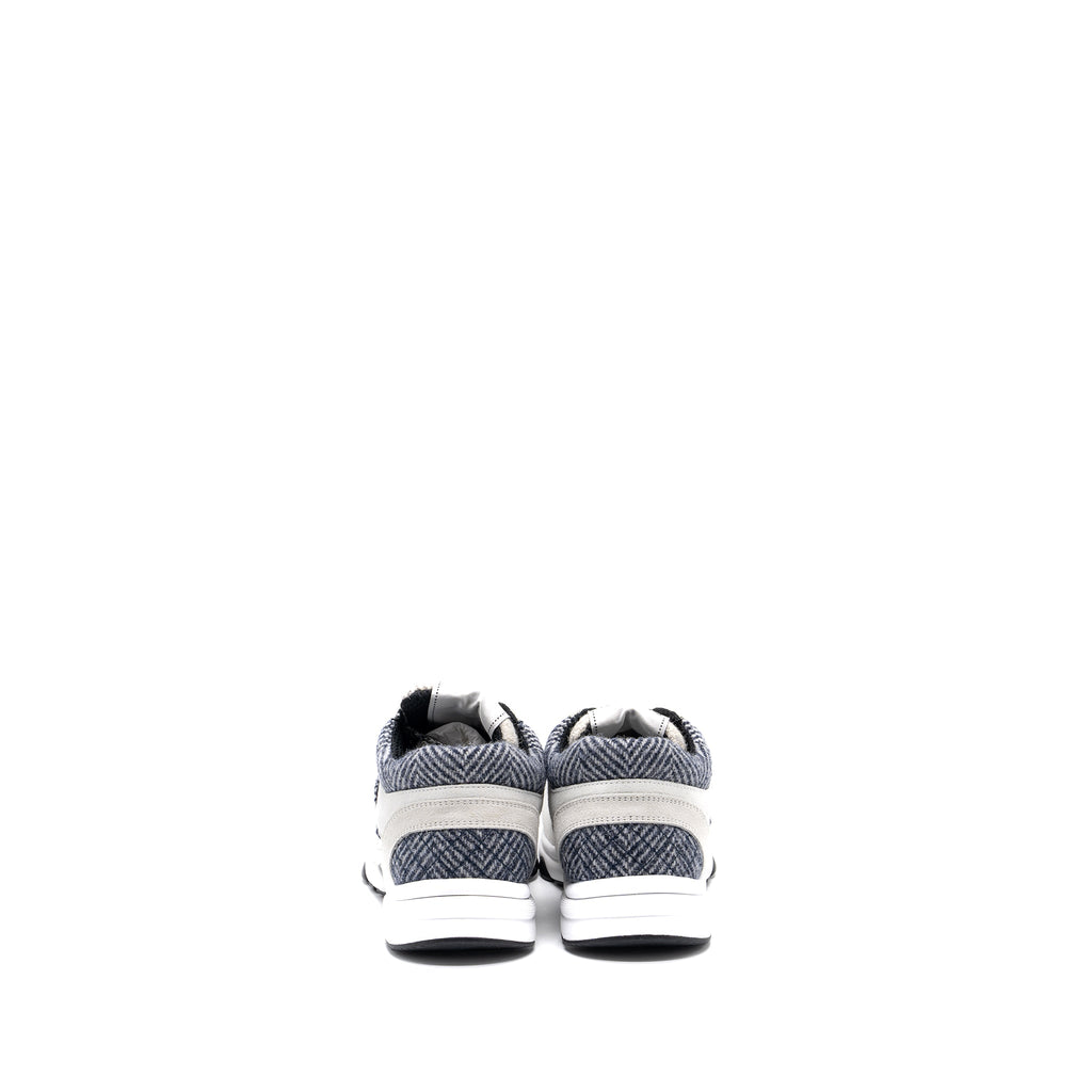 chanel-size38-5-cc-logo-sneakers-suede-leather-fabric-light-grey