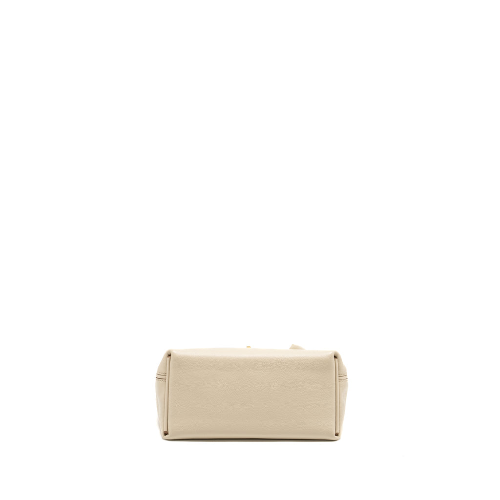 hermes-mini-24-24-2424-21-bag-evercolor-swift-beton-ghw-stamp-b-copy