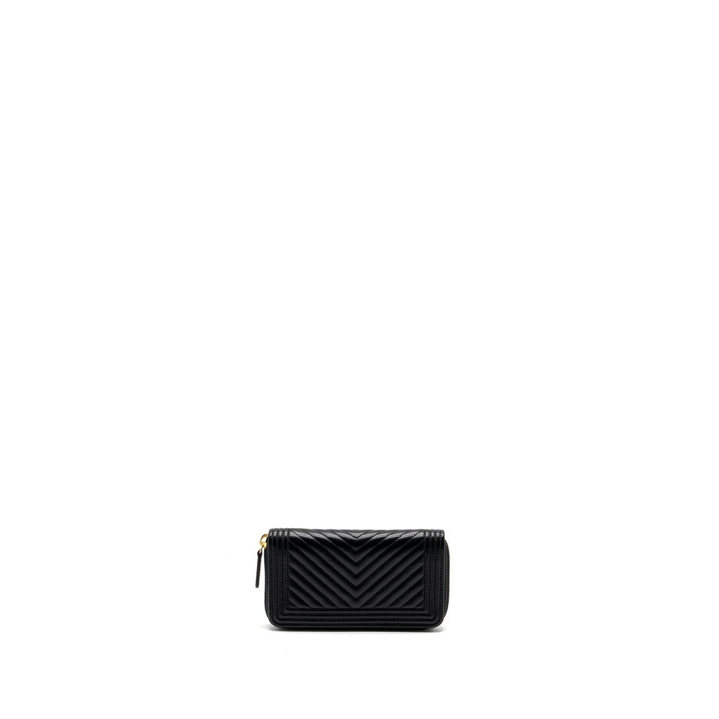 chanel-boy-zipper-wallet-chevron-lambskin-black-lghw