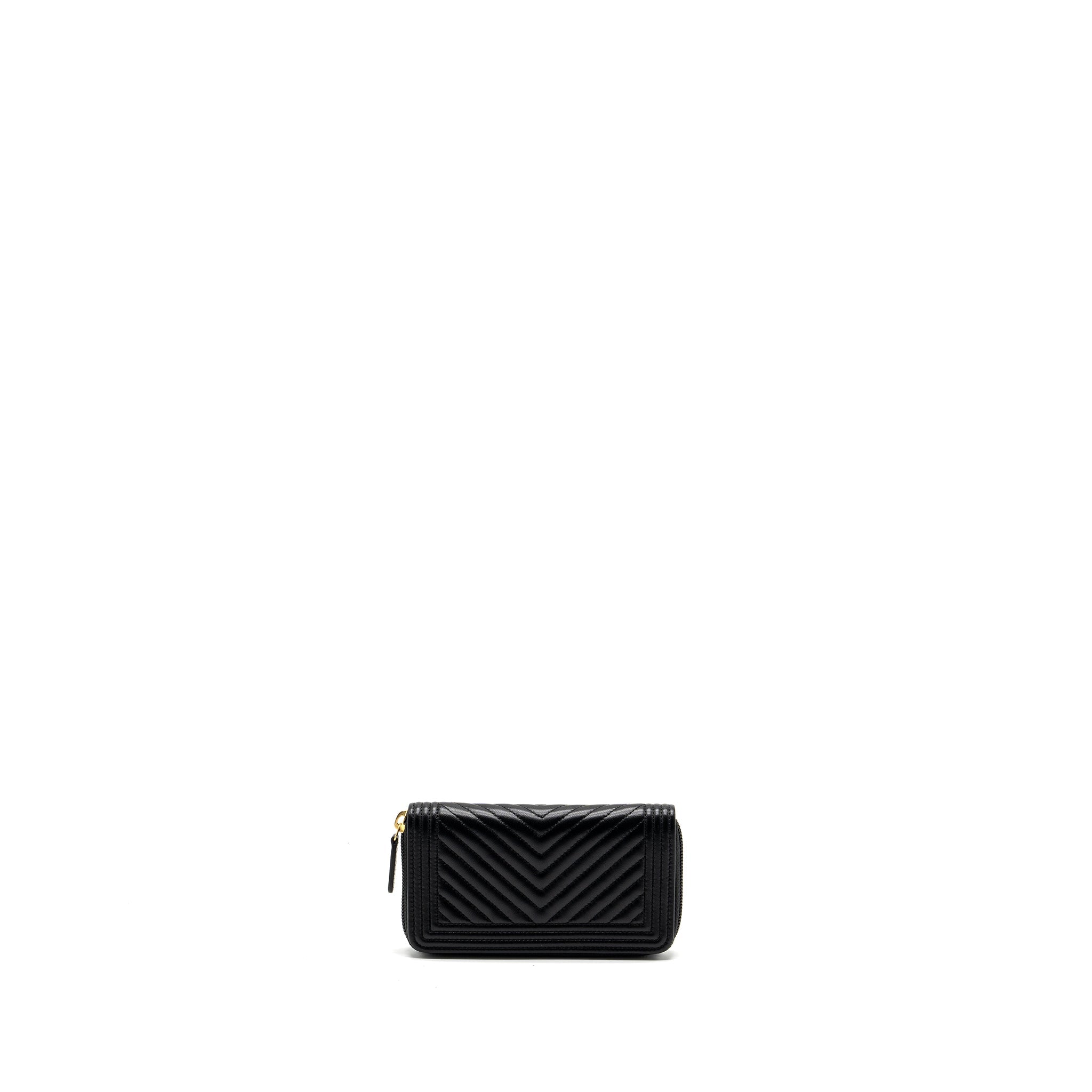chanel-boy-zipper-wallet-chevron-lambskin-black-lghw