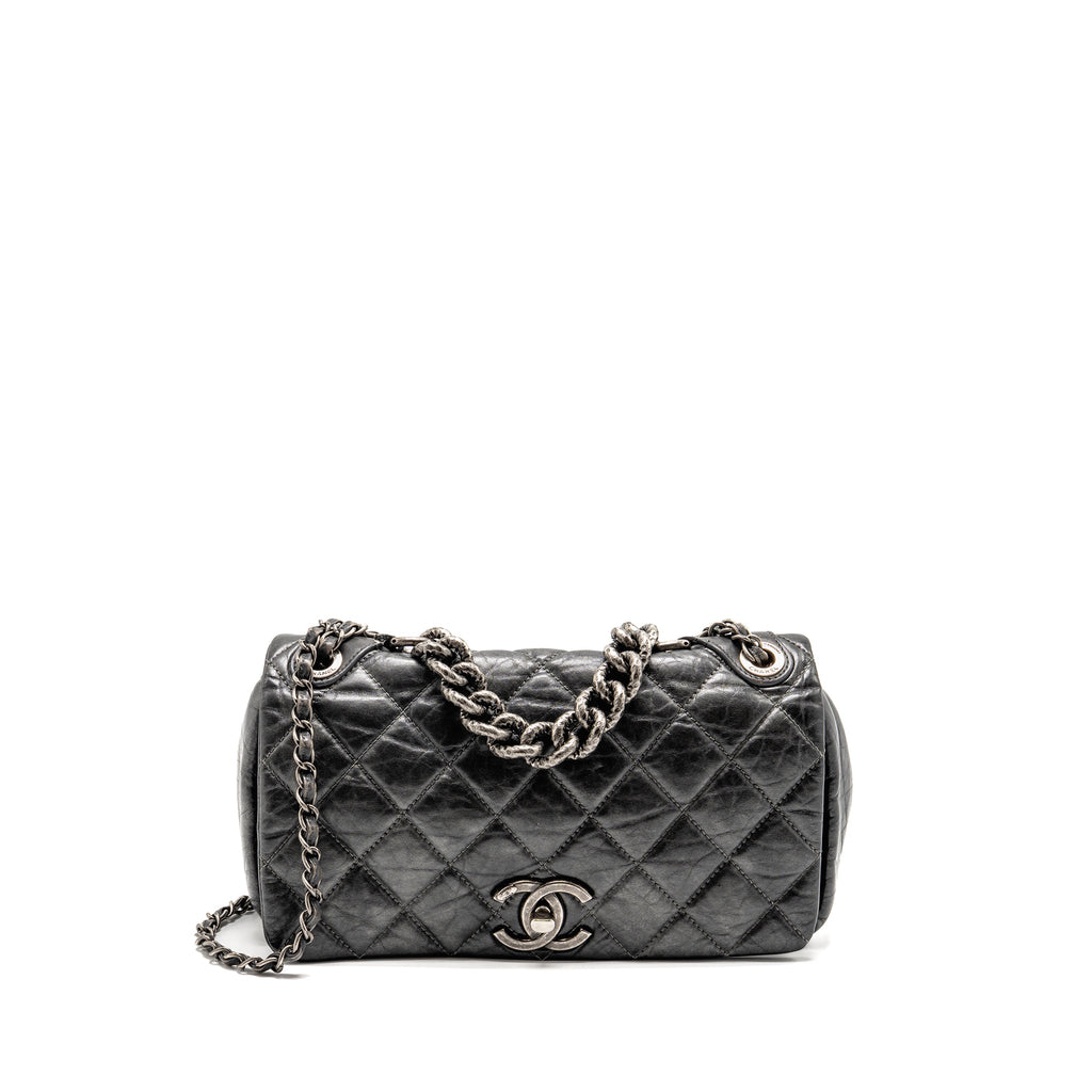 chanel-detailed-chain-single-flap-bag-calfskin-charcoal-grey-shw