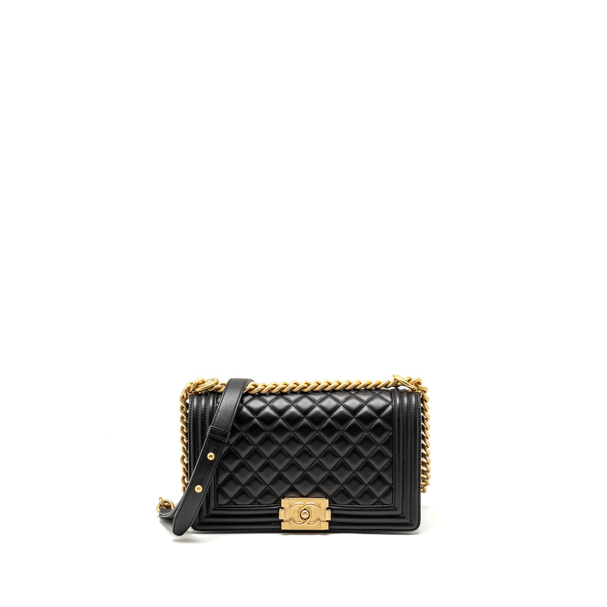 chanel-medium-boy-bag-lambskin-black-ghw