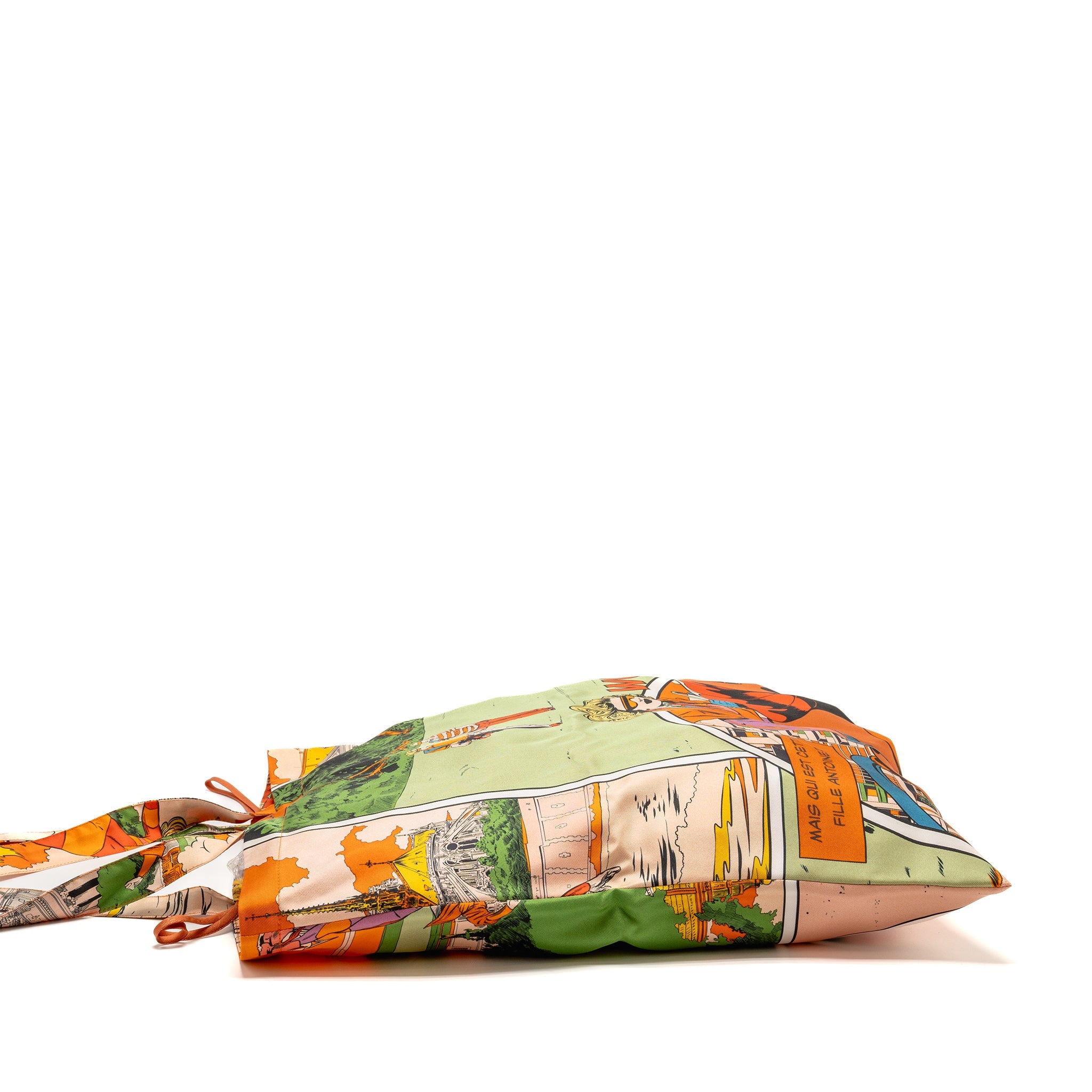hermes-silk-tote-bag-la-jeunesse-et-lelegance-multicolor