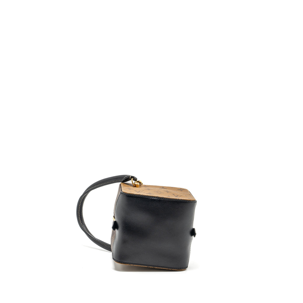 louis-vuitton-new-square-bag-monogram-reverse-canvas-ghw