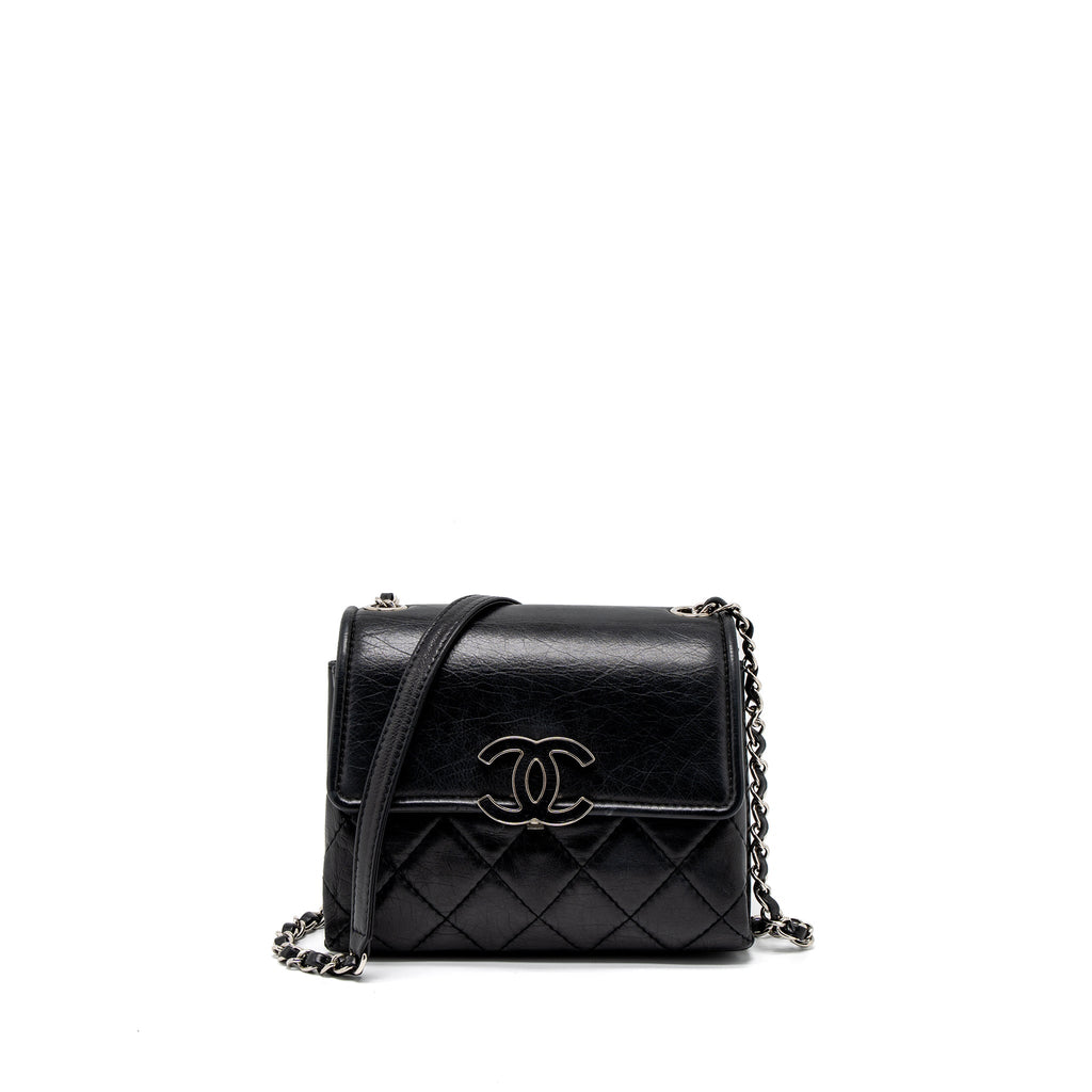 chanel-giant-cc-logo-bag-calfskin-navy-shw