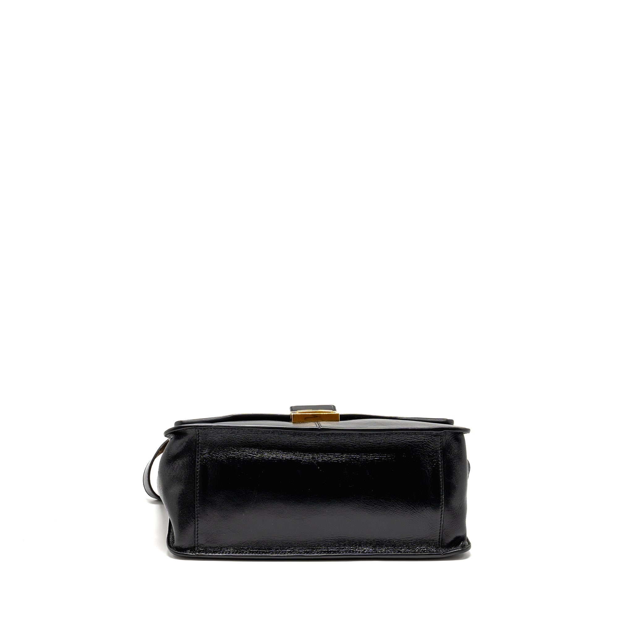 fendi-kan-u-shoulder-bag-leather-black-ghw-copy