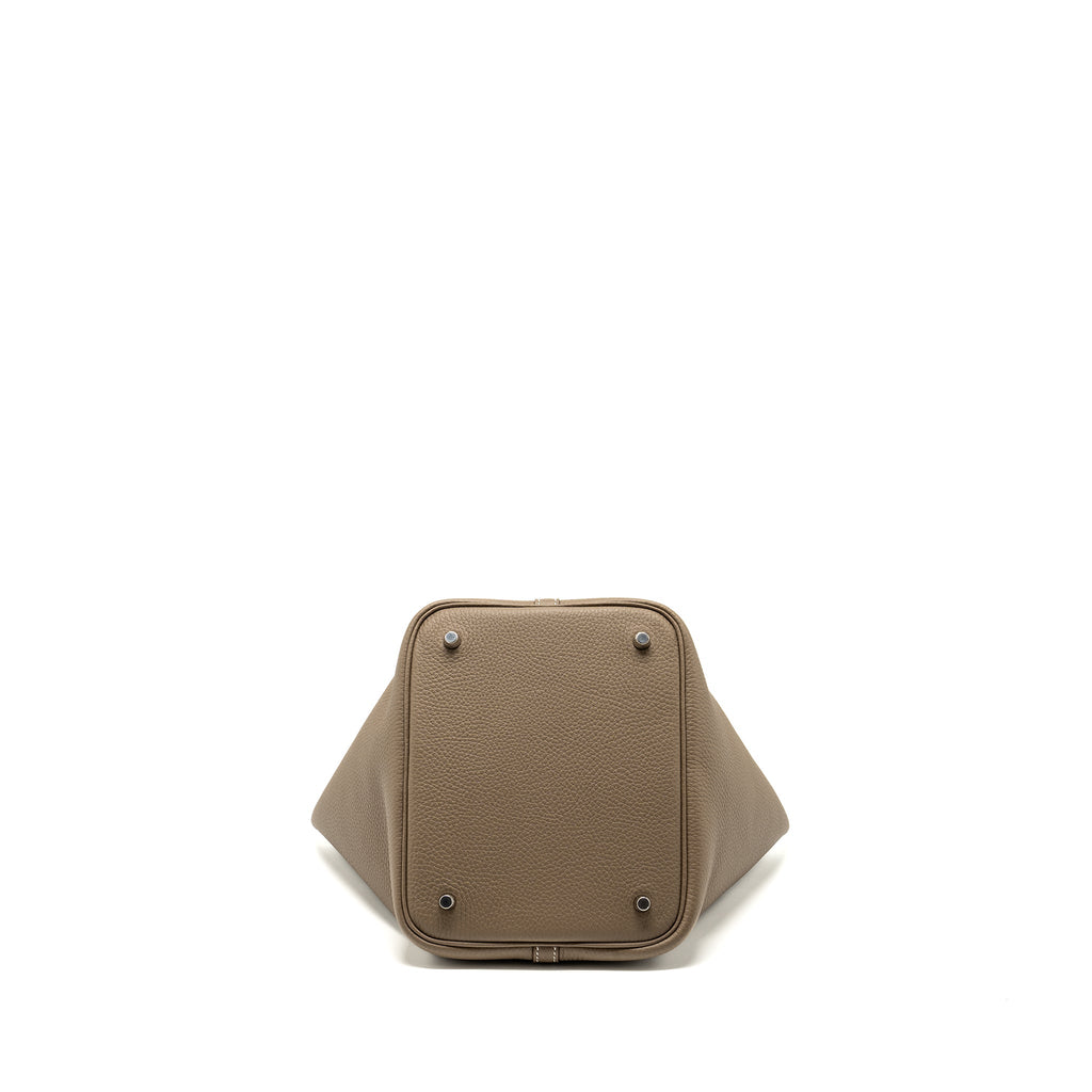 hermes-picotin-22-lock-bag-clemence-etoupe-shw-stamp-w