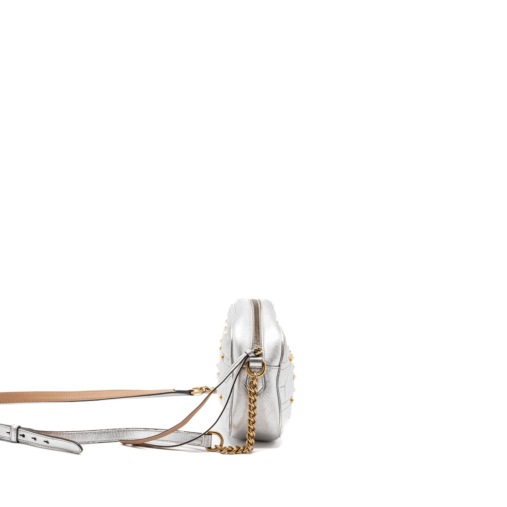 gucci-gg-marmont-camera-bag-with-pearl-leather-silver-ghw