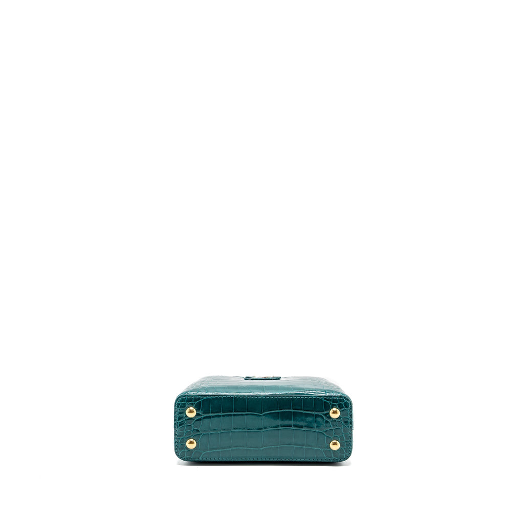 louis-vuitton-capucines-mini-crocodile-brillant-blue-canard-ghw-copy