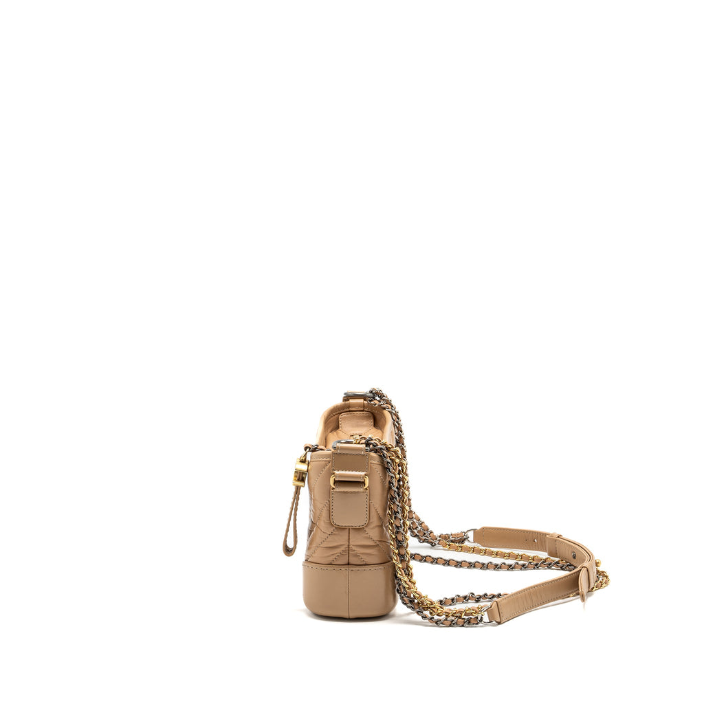 chanel-small-chevron-gabrielle-hobo-bag-calfskin-beige-multicolour-hardware
