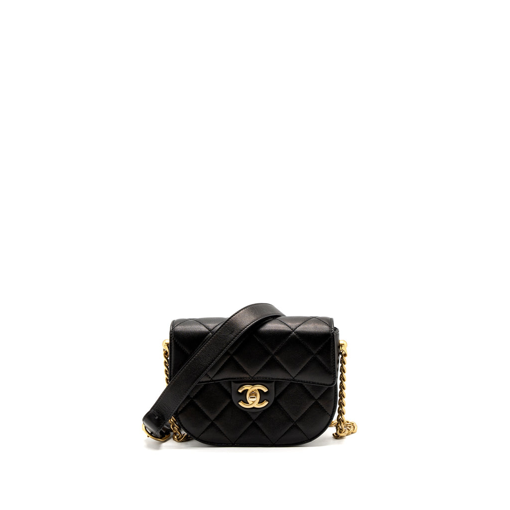 chanel-messenger-bag-calfskin-black-ghw