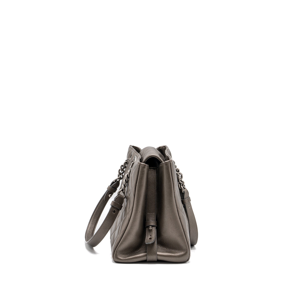 chanel-quilted-tote-bag-goatskin-silver-with-ruthenium-hardware