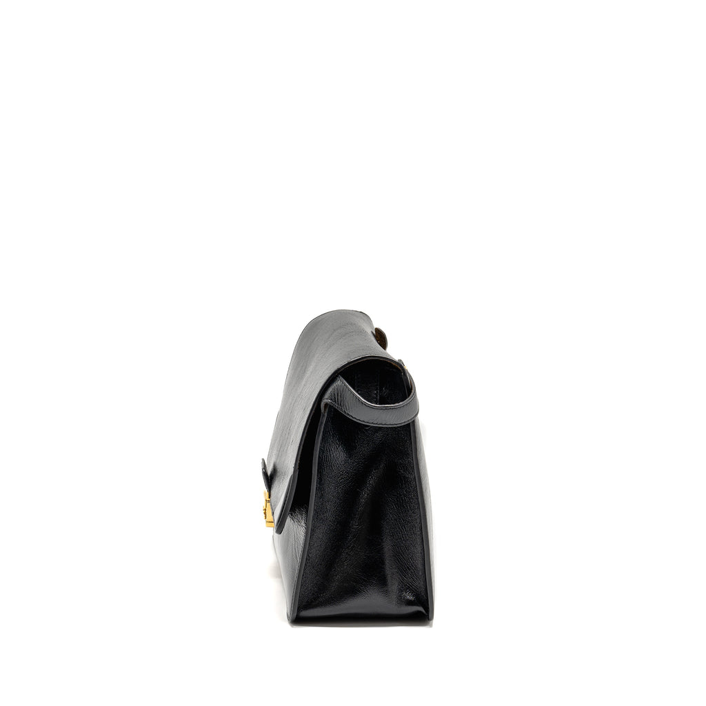fendi-kan-u-shoulder-bag-leather-black-ghw-copy