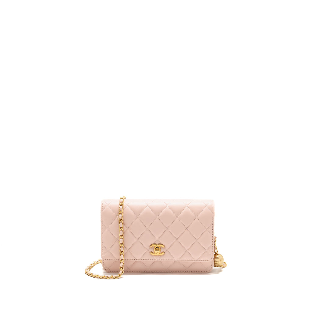 chanel-pearl-crush-wallet-on-chain-lambskin-light-pink-ghw-microchip-1