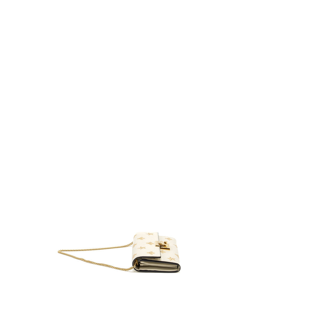gucci-wallet-on-chain