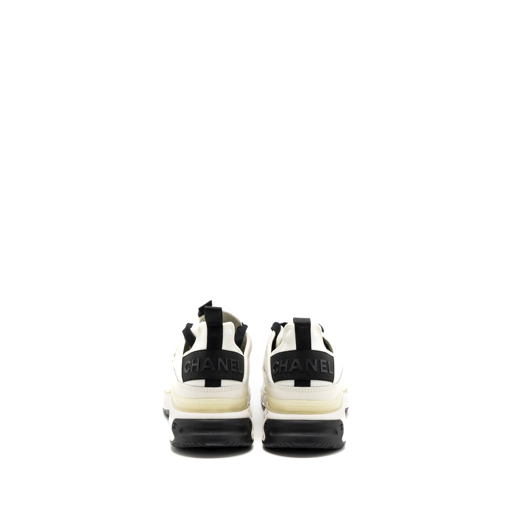 chanel-size-38-classic-sneaker-fabric-suede-calfskin-black-white