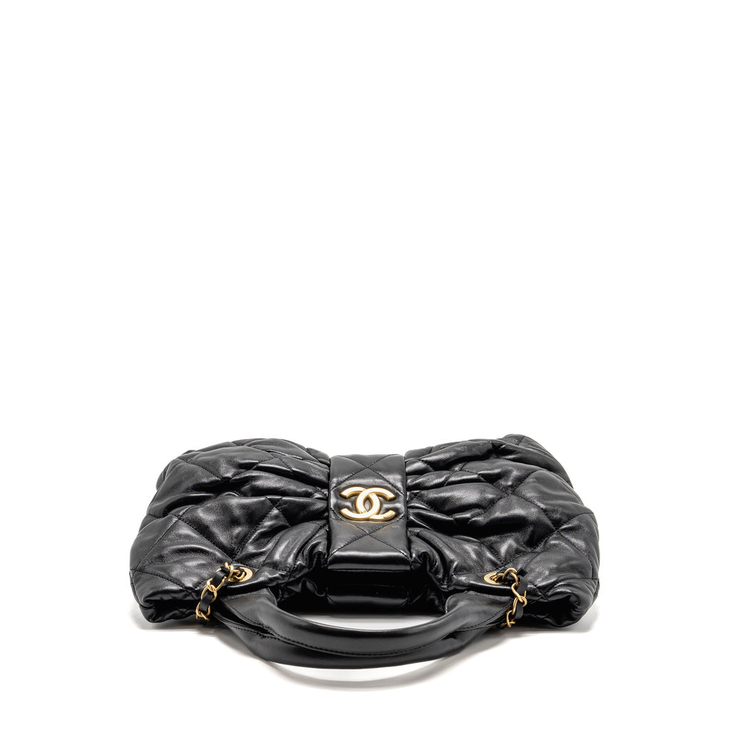 chanel-25k-medium-bow-bag-lambskin-black-ghwmicrochip