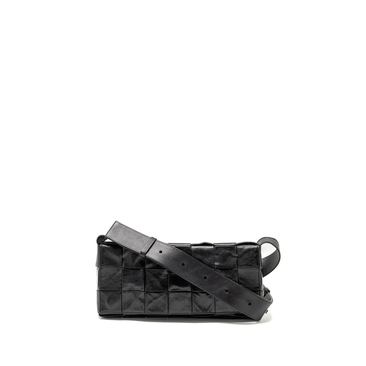 bottega-veneta-cassette-bag-aged-calfskin-black-shw-1